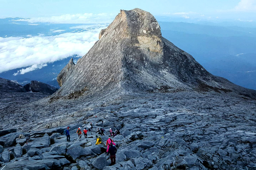 キナバル山 トレッキング 頂上