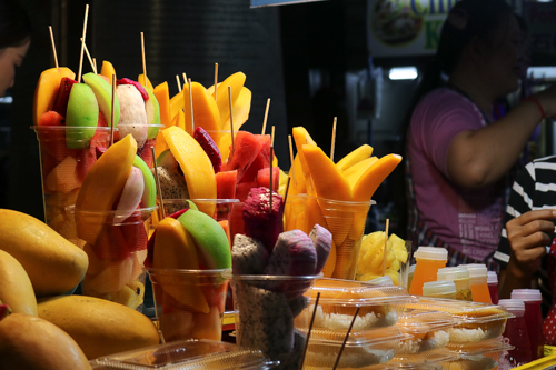 Fruits shop on Kaosan Road