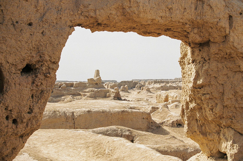 新疆ウイグル自治区：古代都市跡